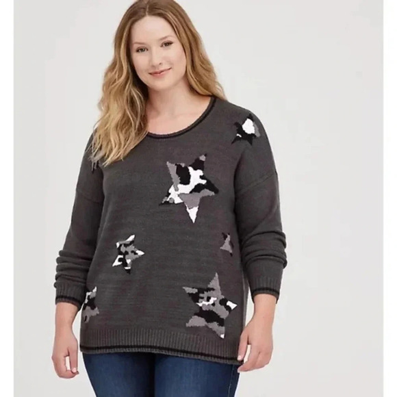 Torrid Gray Stars Sweater Size 2 - Picture 1 of 11